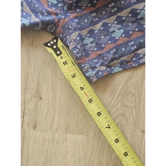 Patagonia Wavefarer Geometric Tribal Womens Swim Board Shorts Sz. 4 - Picture 8 of 11